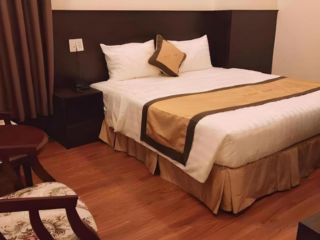 Lucky Star Hotel Buon Ma Thuot Exterior photo